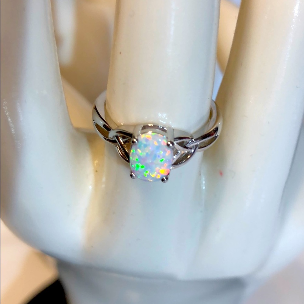 🆕 Sterling silver white fiery opal ring